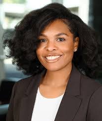 Danielle Underwood's Instagram, Twitter & Facebook