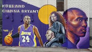 Chicago street artist pays tribute to Kobe and Gianna Bryant through new  mural