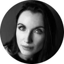 Iris Costello's Instagram, Twitter & Facebook