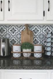 Kitchen Backsplash With White Cabinets In 2020 Inexpensive Backsplash Ideas Easy Backsplash Backsplash For White Cabinets