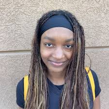 Nell Dwyer's Instagram, Twitter & Facebook