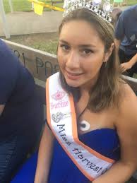 HeartShine Visiting Royalty at the Miss Butte County Fair