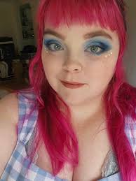 Daily Inspiration: Meet Lizzie Strong