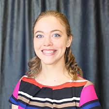 Kelly Deering's Instagram, Twitter & Facebook