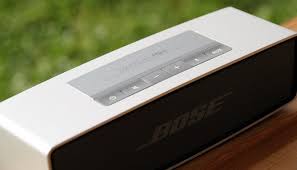 Bose soundlink mini 1 comes with a unibody aluminum structure, and hence it feels comparatively should i buy bose soundlink mini 1 or soundlink mini 2? Bose Soundlink Mini Test Hochwertiger Bluetooth Lautsprecher