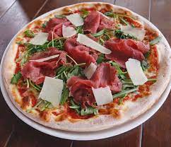 Compártelo y haz que se lleven una pizza gratis. Dv Ristorante Pizzeria Photos Kuala Lumpur Malaysia Menu Prices Restaurant Reviews Facebook