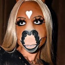 Cheap horsegiirL Tickets