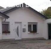 Ob eine eigentumswohnung im lebendigen stadtkern oder ein einfamilienhaus in einem ruhigeren ortsteil: Kleines Haus Monchengladbach Wickrathhahn Immobilienfrontal De