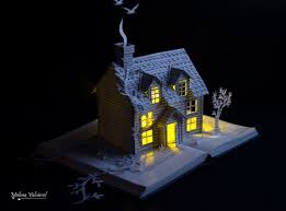 En Vente Un Endroit Pour Appeler La Maison Sculpture De Etsy In 2020 Book Art Book Sculpture Art