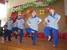 что подарить мальчикам на 23 февраля в школе 11 класс Chto Podarit Odnoklassnikam Na 23 Fevralya Ot Devochek 30 Idej