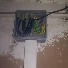Zurzeit Wird Neuer Strom Verlegt In Meiner Werkstatt Neue Stromkabel Kanale Steckdosen Und Verteiler Ich Bin Froh Wenn Alles Stromkabel Wand Verputzen Kabel