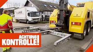 We did not find results for: Abschleppen Xxl Lkw Kann Nicht Weiterfahren 1 3 Achtung Kontrolle Kabel Eins Youtube