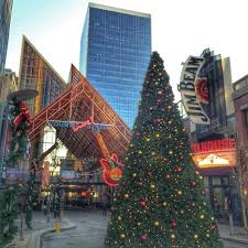Things To Do At Christmas At The Galt House Hotel Adventure Mom Galt House Kentucky Christmas Kentucky Travel