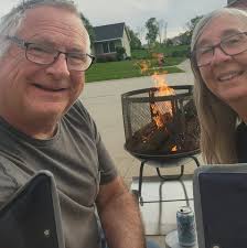 Looking for a place that does wedding cakes. Also if i could see some of  your work