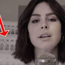 Find the perfect lena meyer landrut stock photos and editorial news pictures from getty images. Lena Meyer Landrut Nach Bh Blitzer In Uni Horsaal Bilder Aufgetaucht Stars