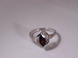 Sterling Silver Garnet Ring Hallmark 925 R J 8 Inside The Garnet Ring Silver Sterling Silver Garnet Ring Garnet Rings
