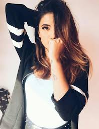 Pin By ريان محمد On Photography Teenage Girl Photography Girl Photography Poses Girl Photo Poses
