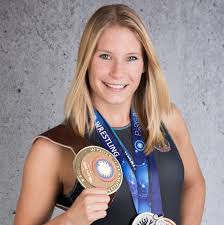 The wrestlers went to break with the german holding a 1:0 lead from mäe's passivity. Aline Focken Facebook
