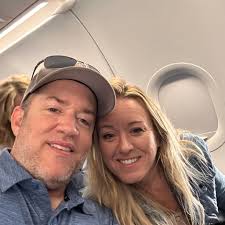 How are car moldings removed and resticked?