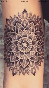 Tattoogirldrawing Tattoogirlface Geometrisches Tattoo Tatowierungen Kleines Geometrisches Tattoo