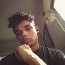 Isaiah Booker's Instagram, Twitter & Facebook