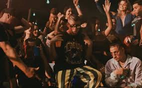 Bad bunny and drake hinted at the song on instagram earlier this year; Caliente Hear Drake S Sexy Spanish Singing On Bad Bunny S New Song Mia Now Directlyrics