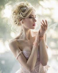 Pin By Elif Sila Sahin On Game Of Thrones Girl Face Claims Beauty Girl Model Photography Beauty