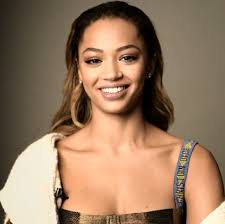 Berta Vazquez's Instagram, Twitter & Facebook