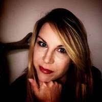 Kimberly Booth's Instagram, Twitter & Facebook