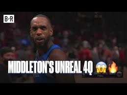 Bucks vs hawks game 3.the highlight was when onyeka okongwu's dunked on giannis.this was great and then he proceeded to make two great defensive plays against antetokounmpo, too! Nsxxl4ltatetvm