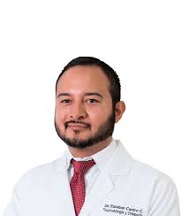 Dr. Esteban Castro Orthopedic traumatologist in Guadalajara specialist in  knee surgery