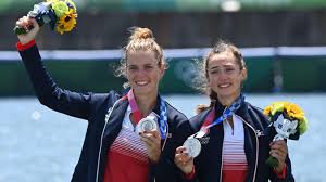 Après l'or et l'argent obtenus en 2012 et 2016, florent manaudou a ajouté à tokyo une troisième médaille, l'argent, sur le 50 m. P8n70hl40mmhim
