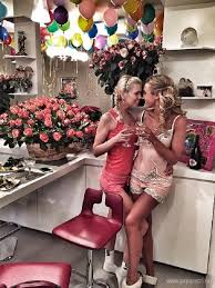 И почему бузову увезли с вечеринки на скорой? Den Rozhdeniya Buzovoj Olga Buzova Zakatila Vecherinku S Zhenami Futbolistov Klassnaya Devchonka