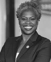 Aileen Benton's Instagram, Twitter & Facebook