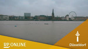 Montagmorgen steig der pegel des rheins auf satte 7,09 meter. Hochwasser In Dusseldorf Pegel Des Rheins Steigt Stark An Youtube