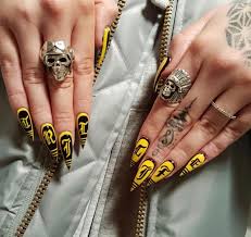Atrévete y muestra tu rebeldía con. Trilllife Dadollhouse Manicura De Unas Unas Artisticas Unas Goticas