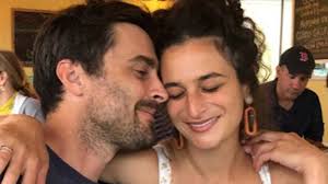 Bigmouth' Legend Jenny Slate Is Engaged To A Man Who Is Not Chris Evans