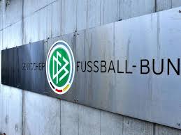 Bb code allows to embed logo in your forum post. Deutscher Fussball Bund Plant 2022 Reform Jugend Bundesligen Stehen Vor Dem Aus Fussball