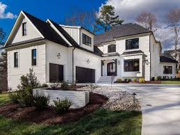 White siding with metal roof. 11 Most Popular Roof And House Color Combinations You Must Know Jimenezphoto