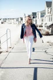 Black And White Striped Shirt With Jeans Red And White Striped Shirt Outfits With Striped Shirts Red White Striped Shirt Red Striped Shirt Outfit