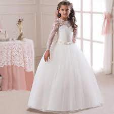 On aime le nœud papillon imposant au niveau du bustier mais aussi les différentes doublures et tissus au. Robes De Mariage Pour Les Enfants Off 77 Cheap Price
