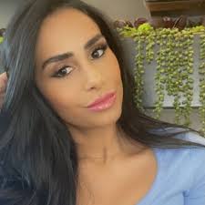 Yes! I love hot water it just soothes my soul. Cold/ice water is painful  for me I never understood the hype