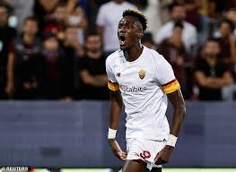 There's been a common theme to jose mourinho's first three official team sheets with as roma: Djfi9l5enfo0am