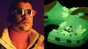 Hola cómo estan como pueden ver soy nuevo en youtube y cada día que pasa me esfuerzo mucho para subir más videos para que ustedes los disfruten. Bad Bunny Lanzara Linea De Crocs Que Brillan En La Oscuridad