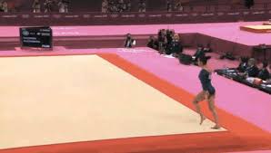 Aly Raisman S Dramatic Final Night At The Olympics Amazing Gymnastics Gymnastics Moves Gymnastics Tricks