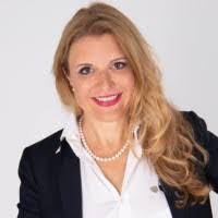 Nicole Faris's Instagram, Twitter & Facebook