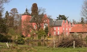 Die sitzordnung beim treffen von ursula von der leyen mit recep tayyip erdogan sorgt für aufsehen: Schloss Bloemersheim Stammsitz Der Familie Freiherren Von Der Leyen