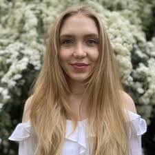 Lea Klein's Instagram, Twitter & Facebook