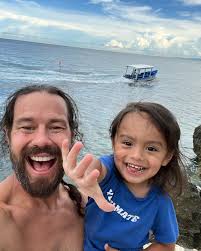 Fun times together!❤️🌊🏝☀️🌙🤣🐠 #chrispontius #partyboy @chrispontius  @jackass