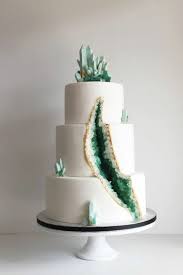 Schone Kristall Torte In Grun Und Weiss Hochzeitstorte Rezept Kuchen Rezepte Beste Hochzeitstorten